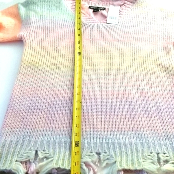 SABRINA LAUREN NEW YORK FRAYED EDGE V-NECK SWEATER SIZE LARGE NWT - Picture 8 of 9
